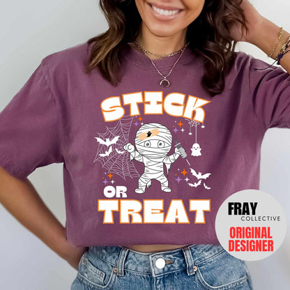 Comfort Colors Stick Or Treat Shirt Nurse Halloween T-Shirt Spooky Ghost RN Tee Phlebotomy Tech Halloween Nurse Party Team Spooky Season ER